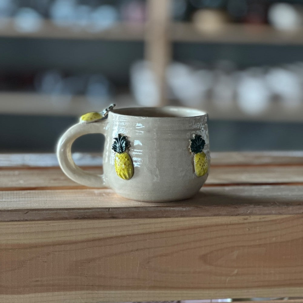 Mug with Pineapple