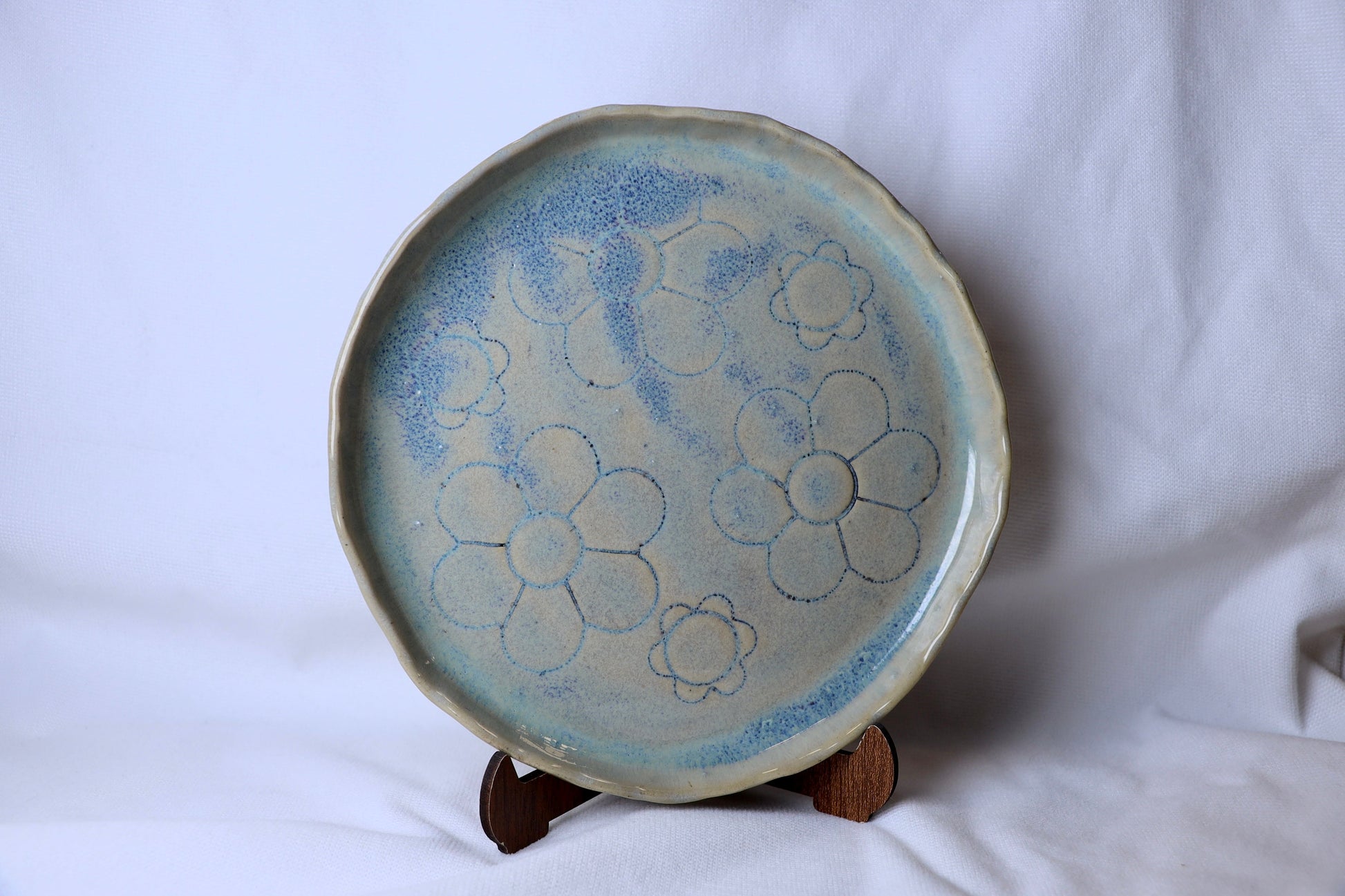 Floral Plate pottery workshop at Ceramic Cube